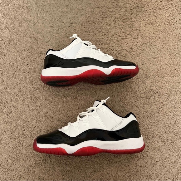 Air Jordan 11 Retro Low GS 'Concord-Bred' - Picture 2 of 9